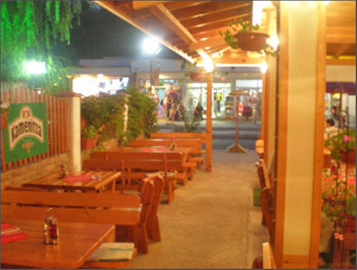 קרנבו Hotel Niko מראה חיצוני תמונה