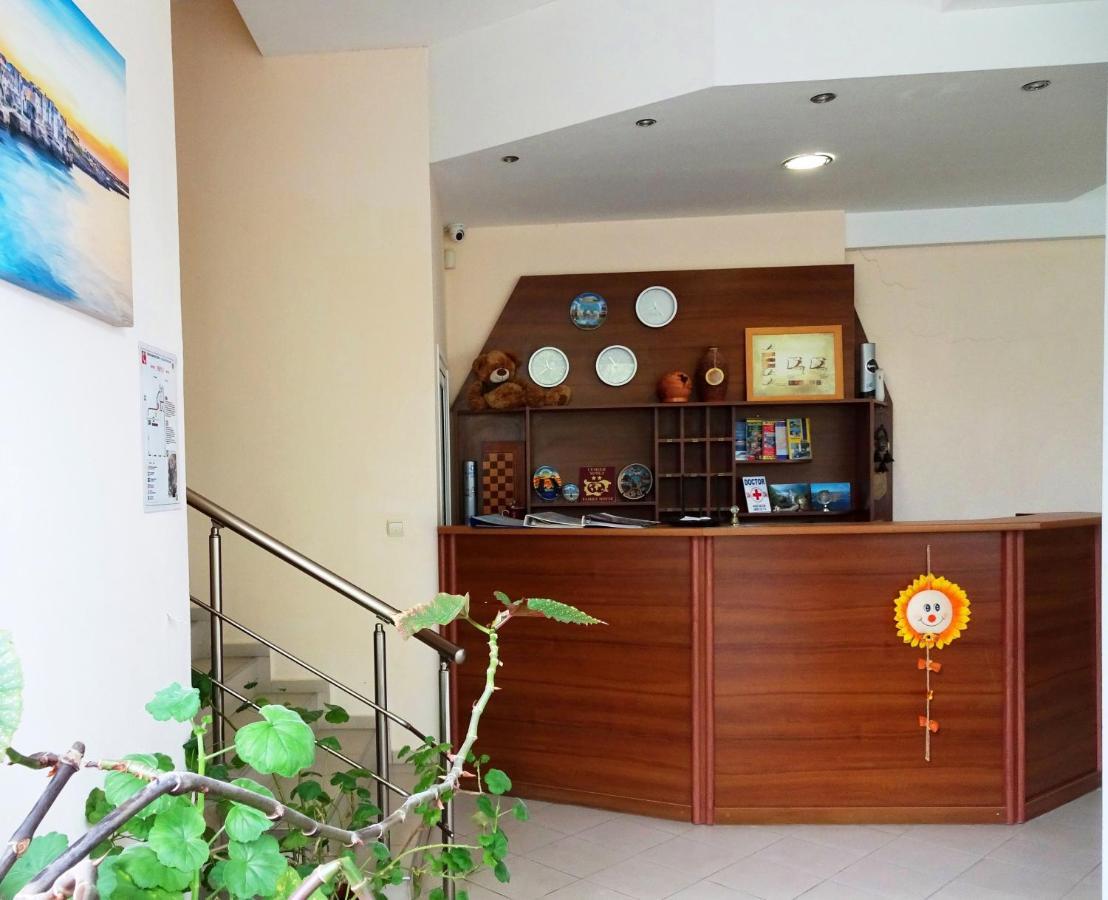 קרנבו Hotel Niko מראה חיצוני תמונה