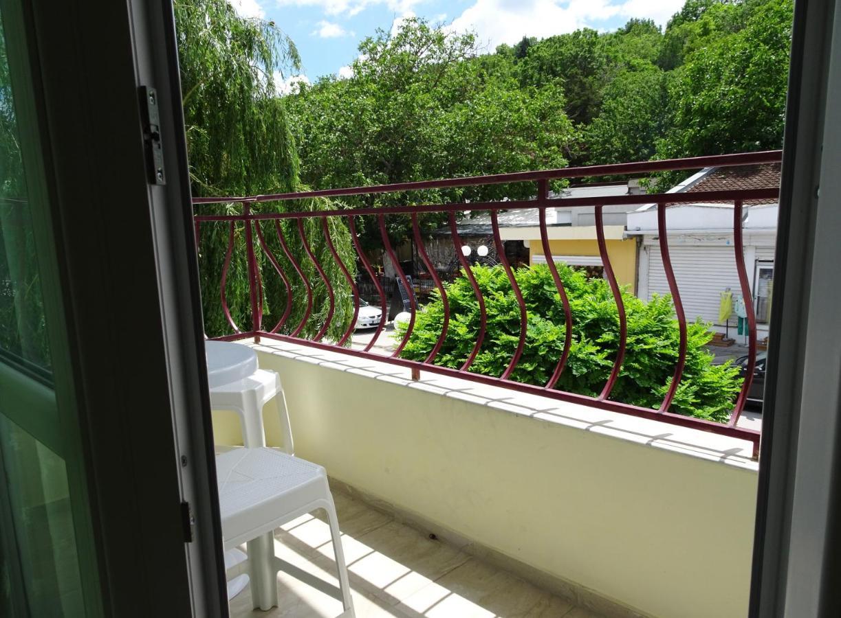 קרנבו Hotel Niko מראה חיצוני תמונה