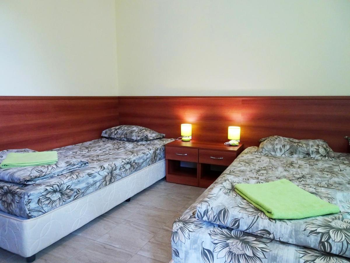 קרנבו Hotel Niko מראה חיצוני תמונה