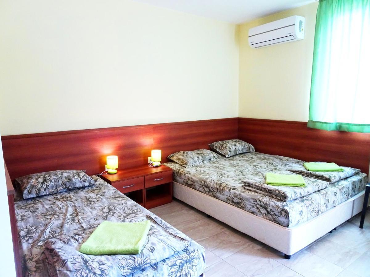 קרנבו Hotel Niko מראה חיצוני תמונה